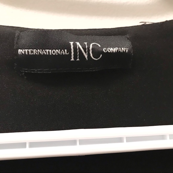 3/4 Sleeve Black Dress with Belt - Picture 3 of 8